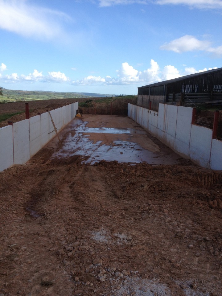 slurry-lagoons-devon-10) slurry-lagoons-devon-10)